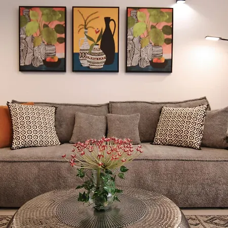 Queens Garden By Staycom * パ フォス