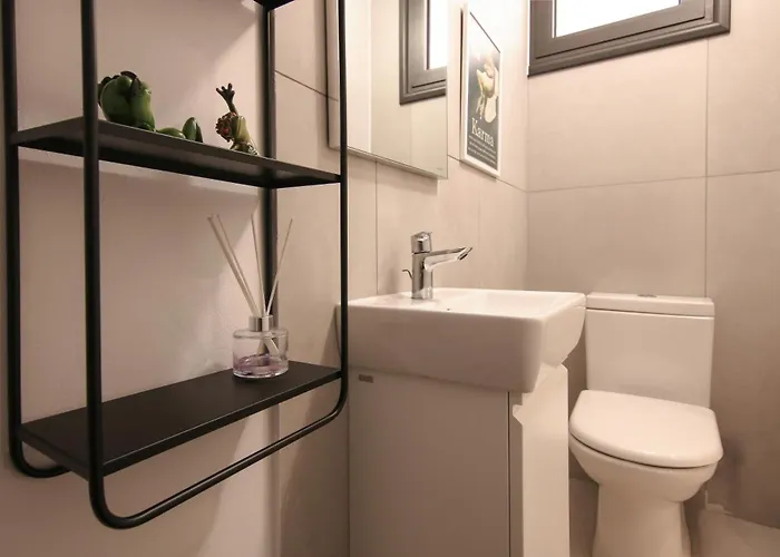 Queens Garden By Staycom * パ フォス