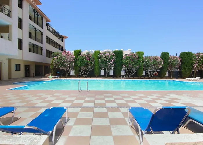 Queens Garden By Staycom Apartament *