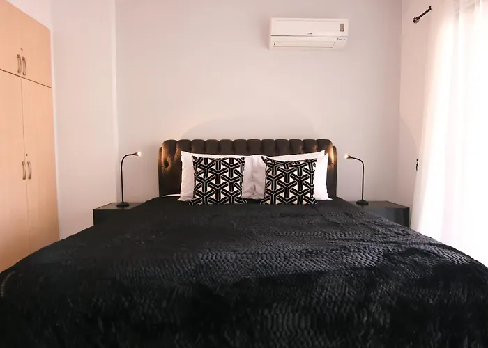 Queens Garden By Staycom Apartament Pafos