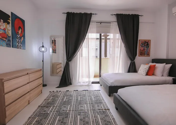 Queens Garden By Staycom Apartament *